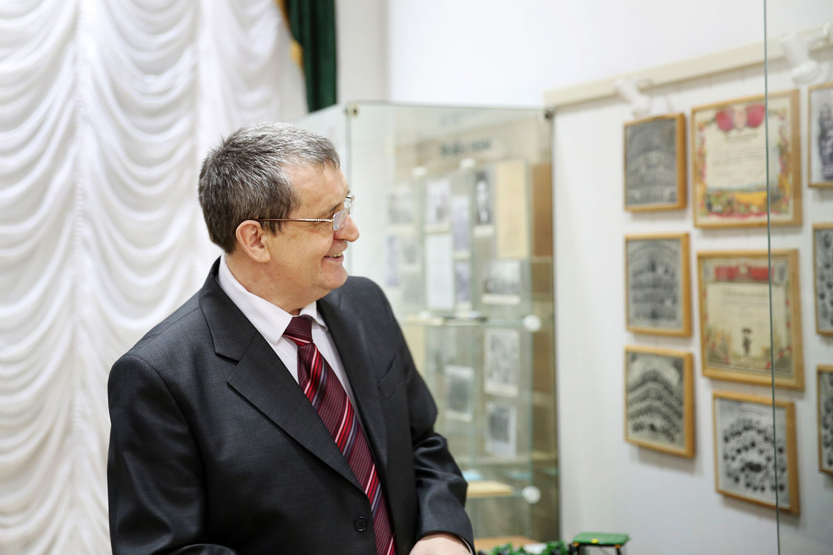 ???????????? ?.?. ?????????? (???????? ?? ???????????????? ?????????? ???????) ???????????? ?.?. ?????????? (???????? ?? ???????????????? ?????????? ???????)